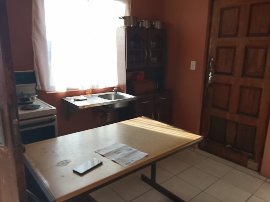  Bedroom Property for Sale in Umrhabulo Triangle Western Cape